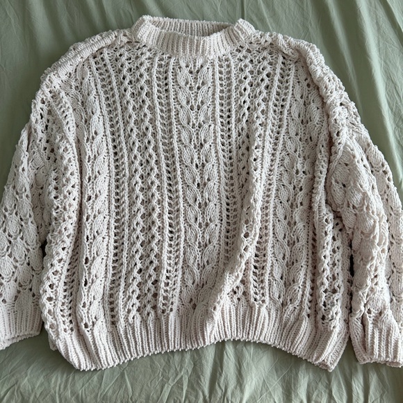 Forever 21 Sweaters - Forever 21 Cream Knit Sweater
